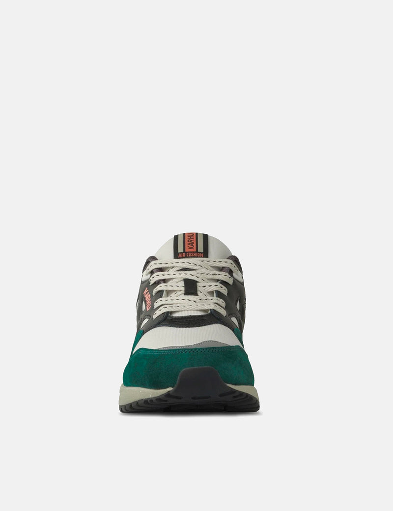 Karhu Legacy 96(F806025) - 준 버그/제트 블랙