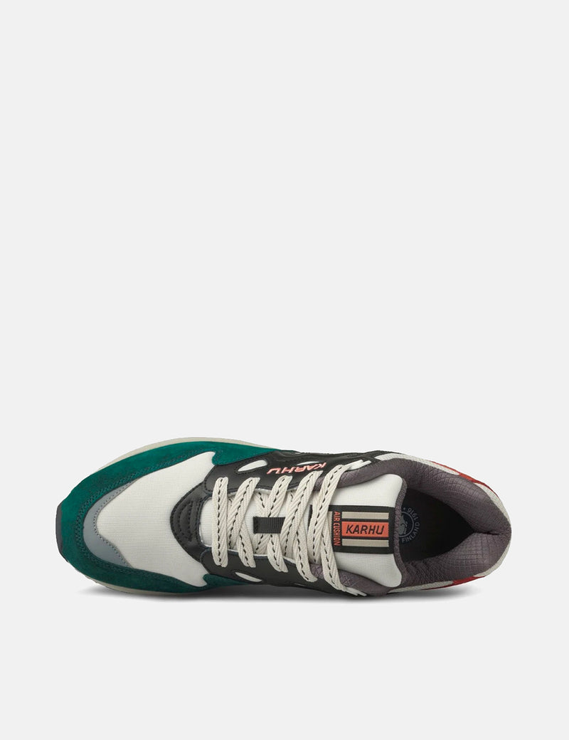 Karhu Legacy 96(F806025) - 준 버그/제트 블랙