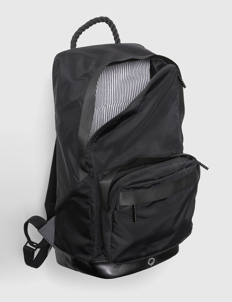Stighlorgan Cillian Mid Backpack - Black