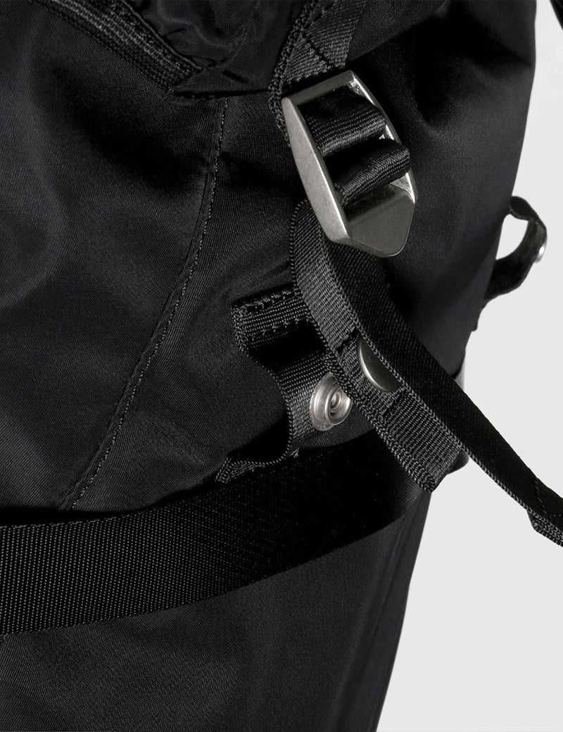 Stighlorgan Conn 210D Backpack - Black