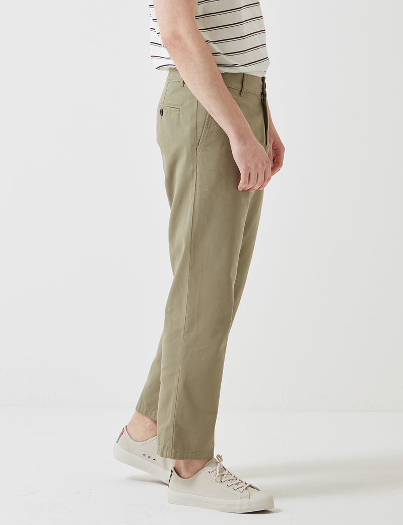 Portuguese Flannel Mini Golf Trousers (Regular Fit) - Light Olive Green