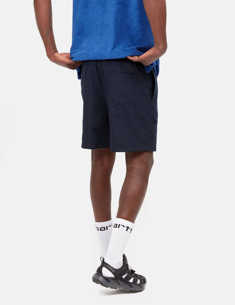 Short de Carhartt-WIP Chase - Dark Navy Blue