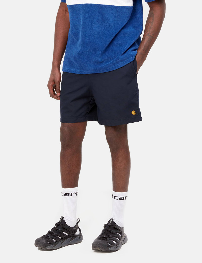 Short de Carhartt-WIP Chase - Dark Navy Blue