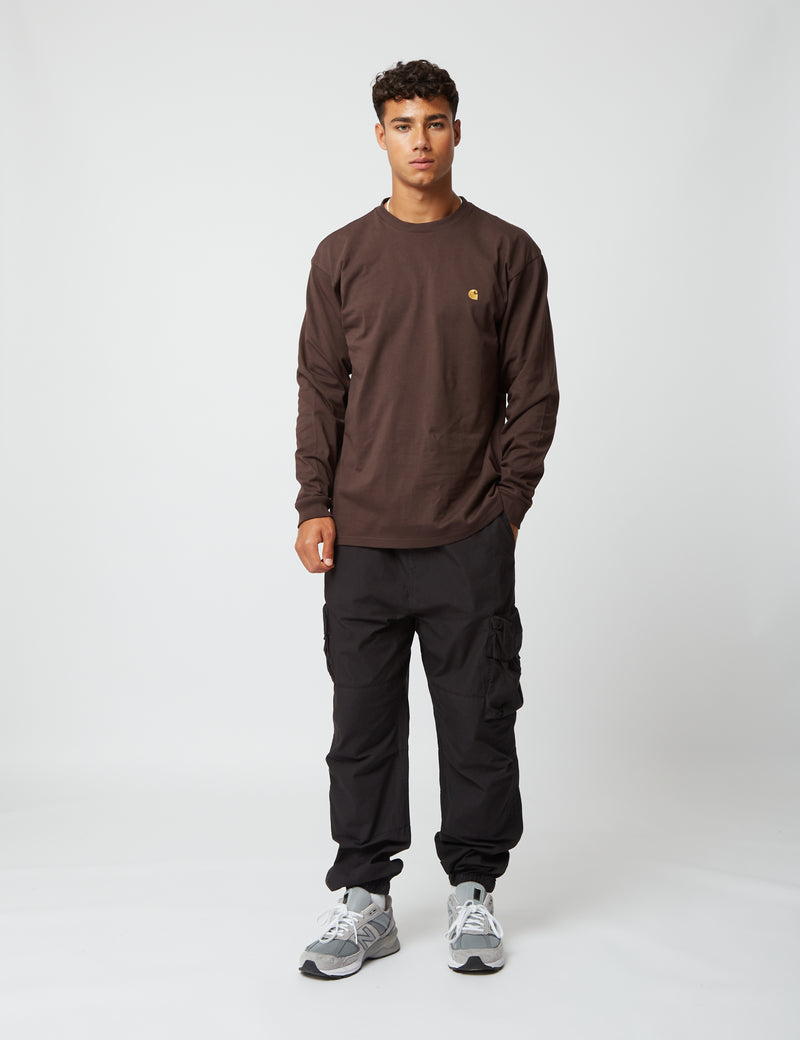 Carhartt-WIPチェイスロングスリーブTシャツ-ダークアンバーブラウン