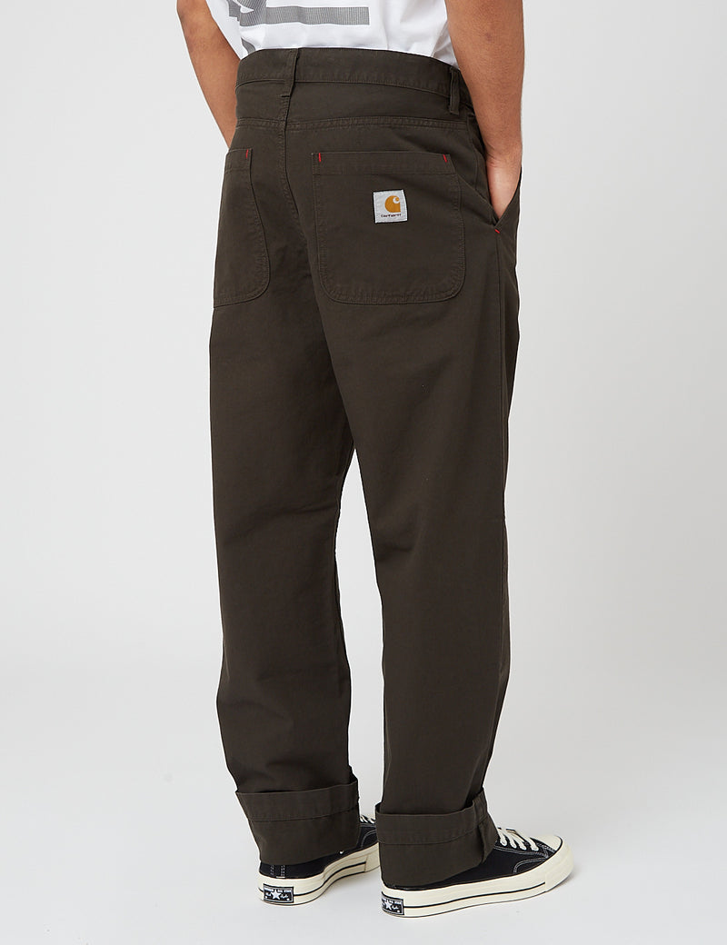 Carhartt-WIPウェズリーパンツ（レギュラー、テーパー）-ストームクラウドブラウン