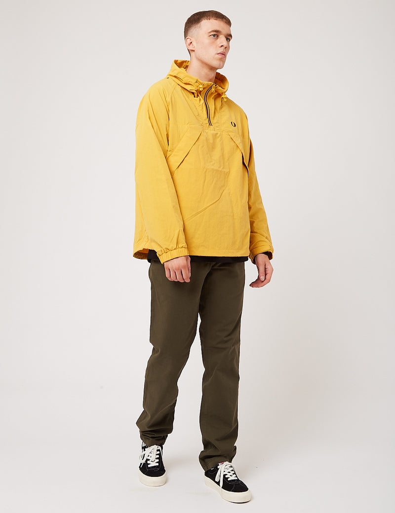 Fred Perry Shell-Jacke mit halbem Reißverschluss - Gold