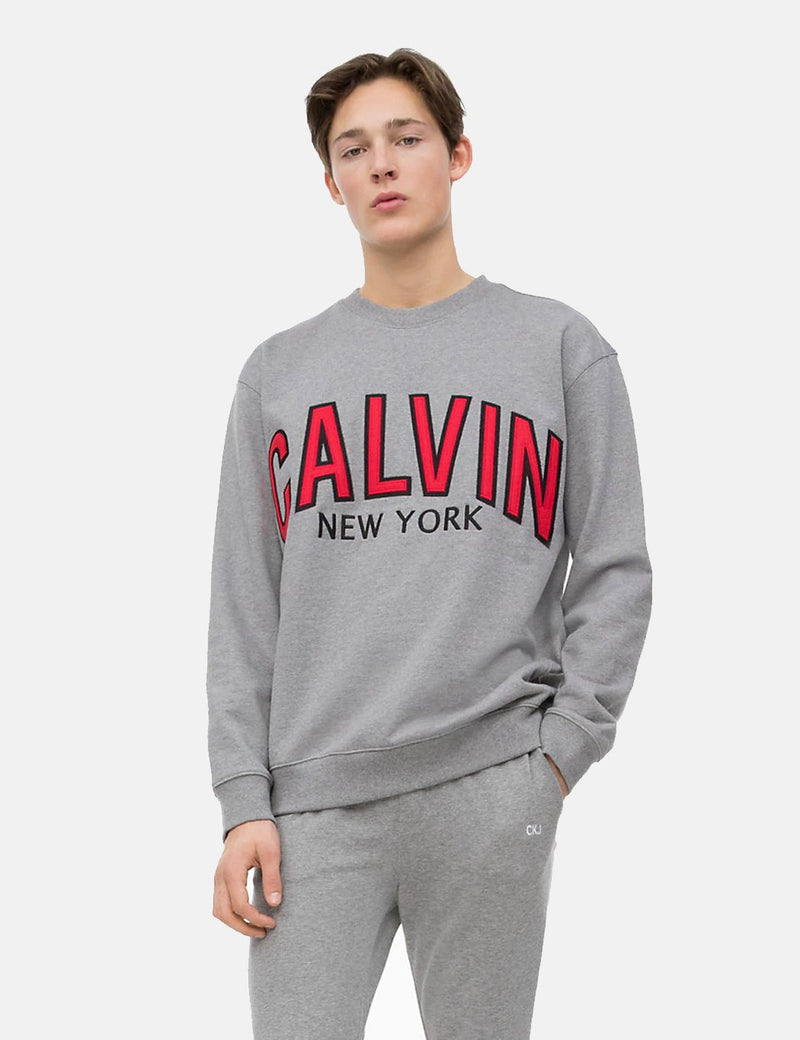Calvin Klein Graphic Sweatshirt mit Rundhals - Grau Heather
