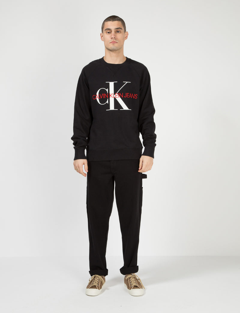 カルバンクラインモノグラムロゴスウェットシャツ-ブラック|URBAN EXCESS。