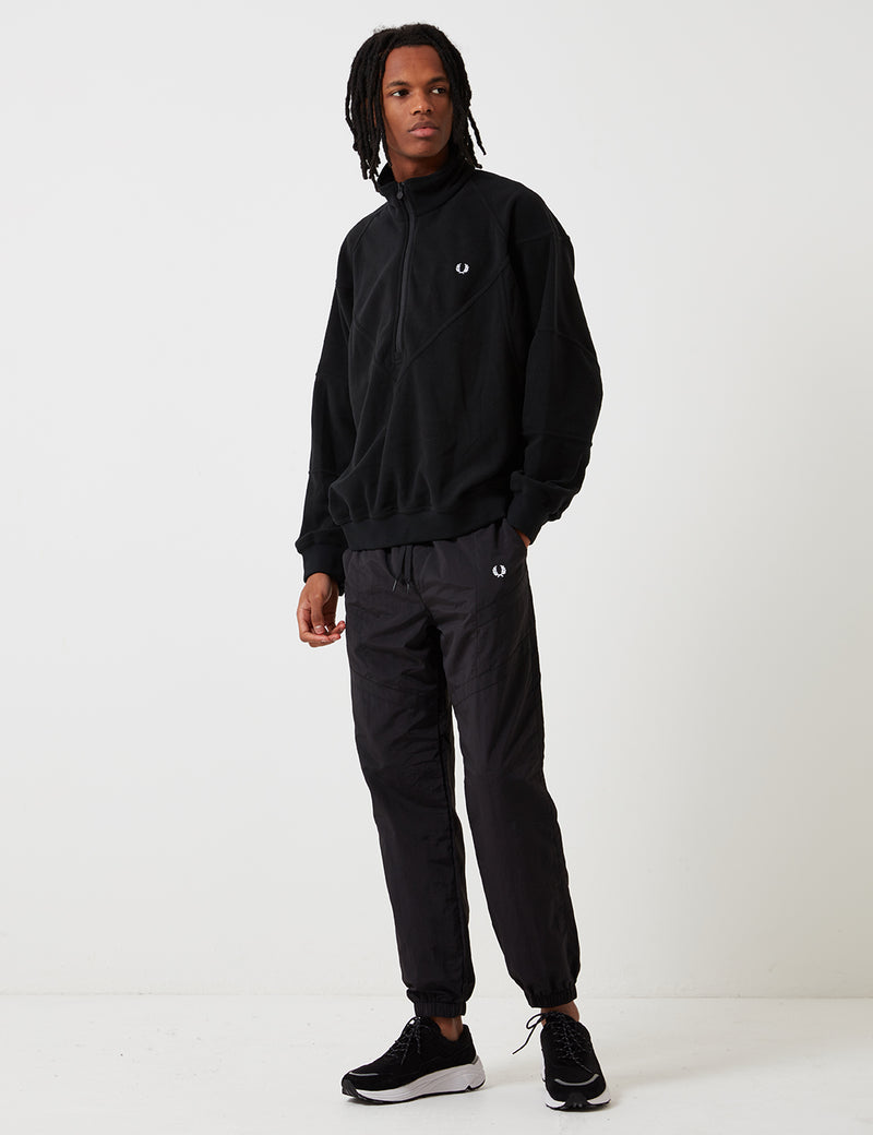 Fred Perry Monochrome Half Zip Fleece - Black