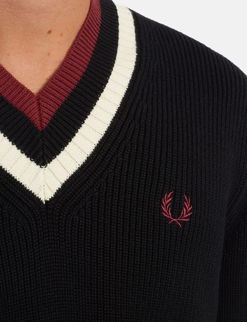 Sweat à col en V rayé Fred Perry - Noir