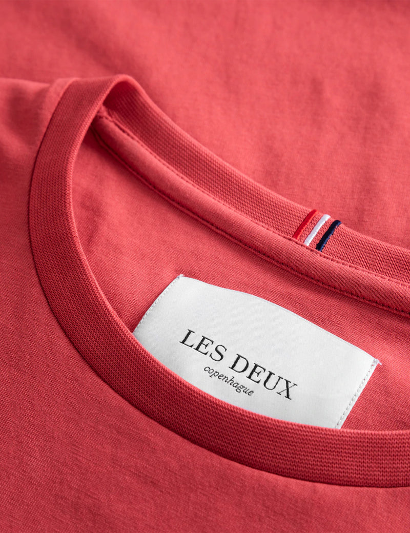 Les Deux LensTシャツ-ベイクドアップルレッド