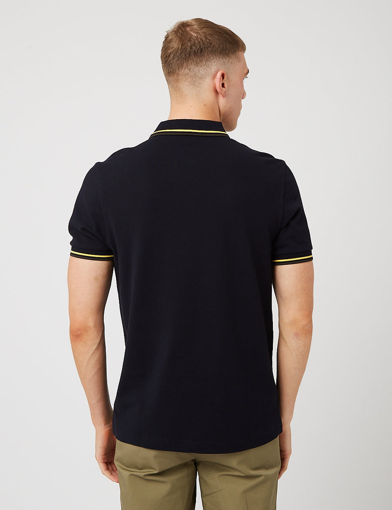 Polo Fred Perry Twin Tipped - Bleu Marine/1964 Jaune/Vert Chasse
