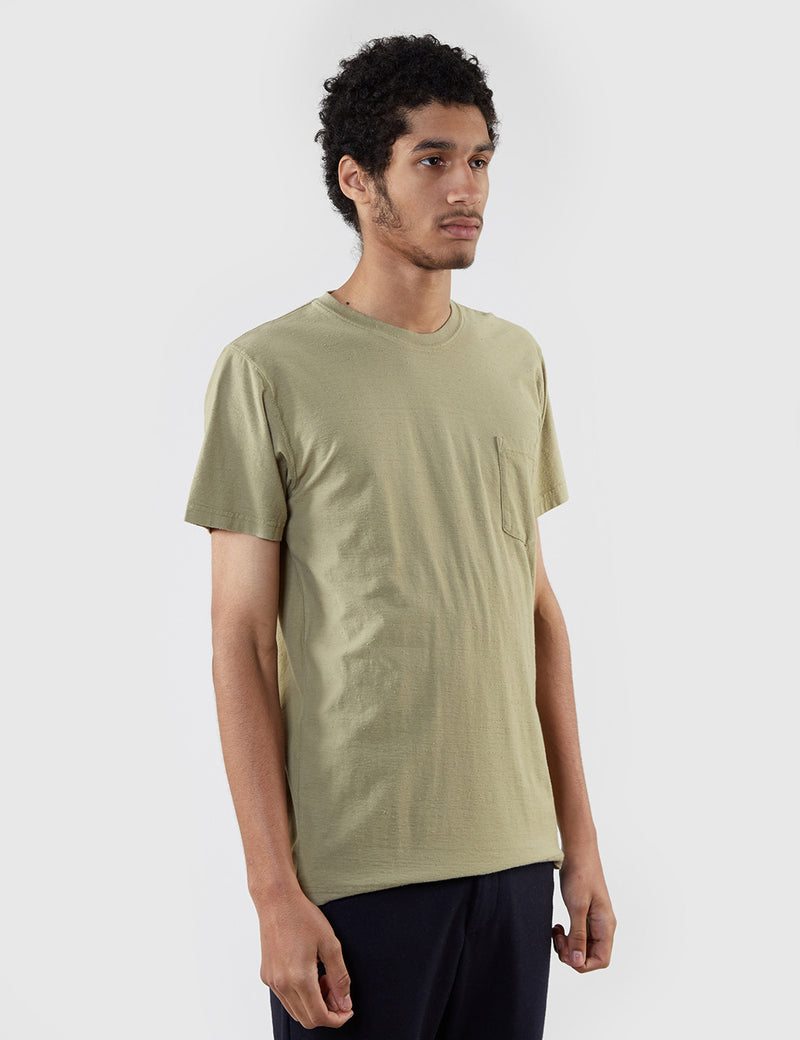 T-Shirt Boucle Poche Niels Norse Projects - Vert Mousse