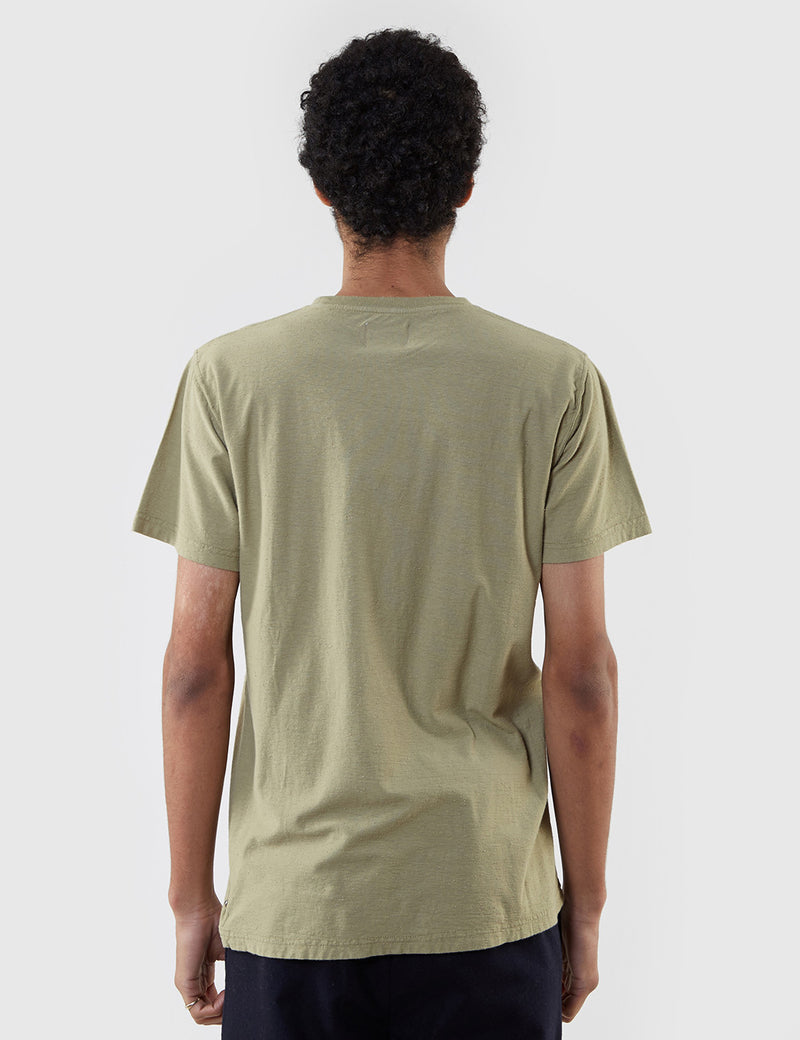 T-Shirt Boucle Poche Niels Norse Projects - Vert Mousse