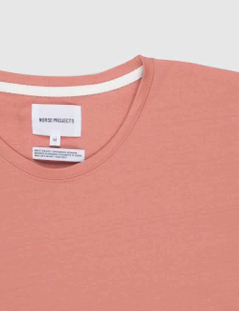 Norse Projects Esben T-Shirt - Fusion Pink