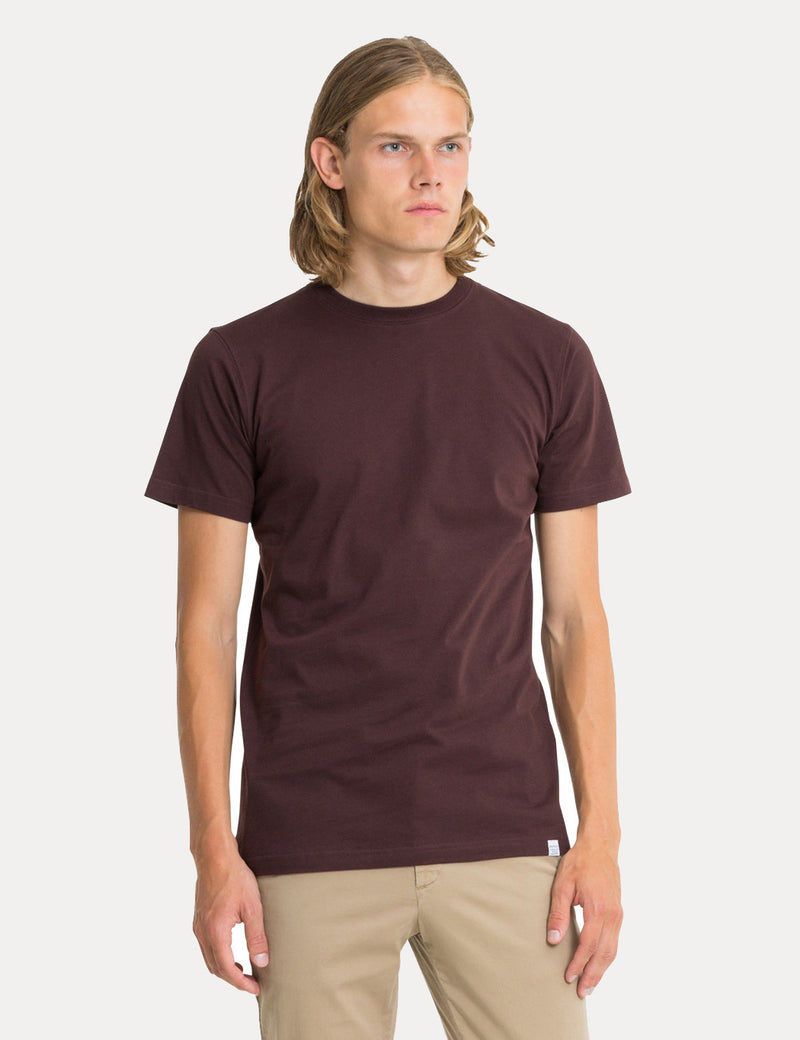 Norse Projects Niels Standard T-Shirt - Eggplant Brown
