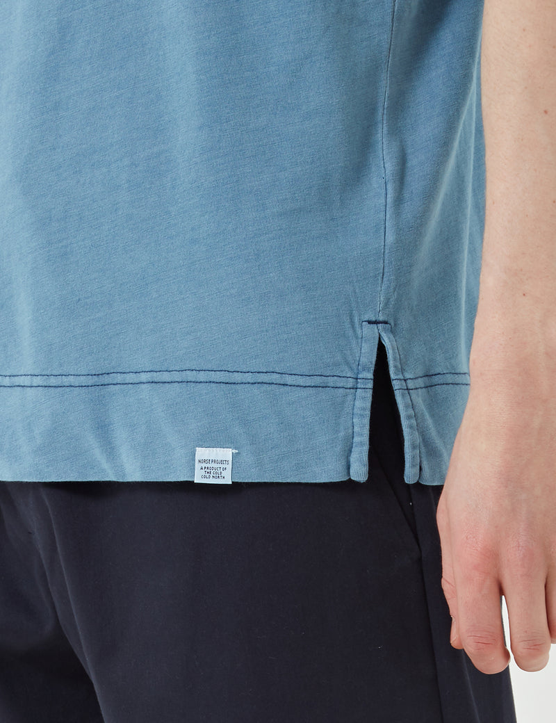 T-Shirt Norse Projects Niels Indigo - Sunwashed Blue