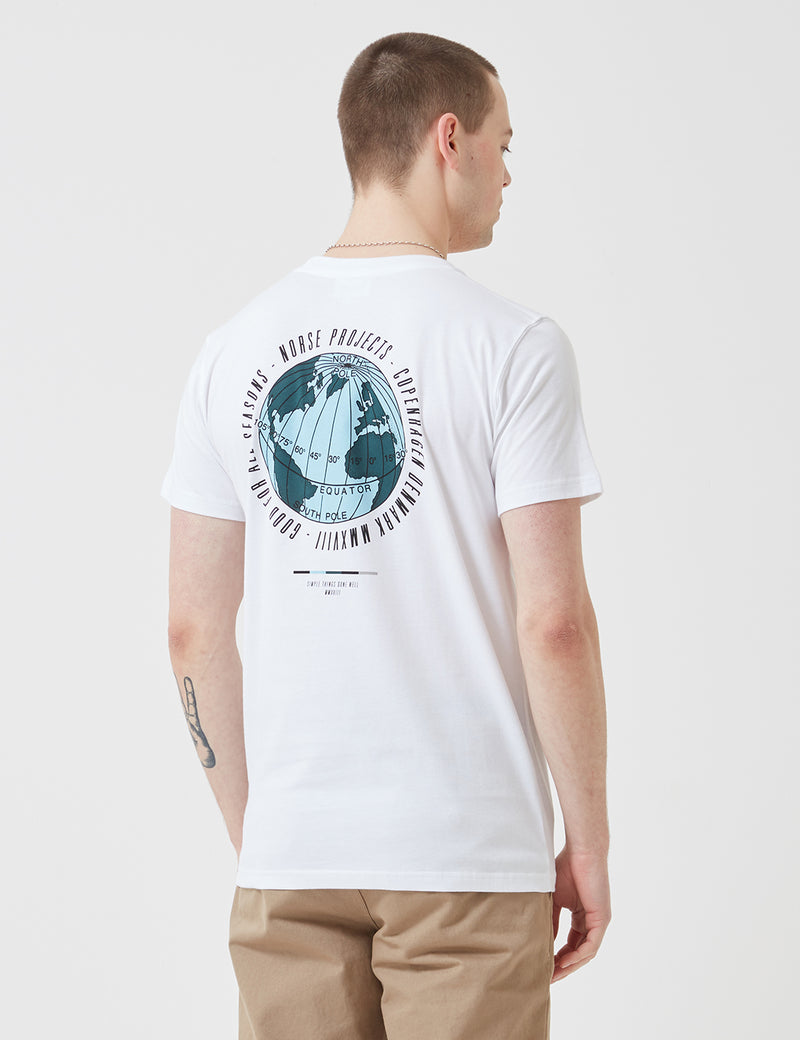 Norse Projects NielsGlobeロゴTシャツ-ホワイト