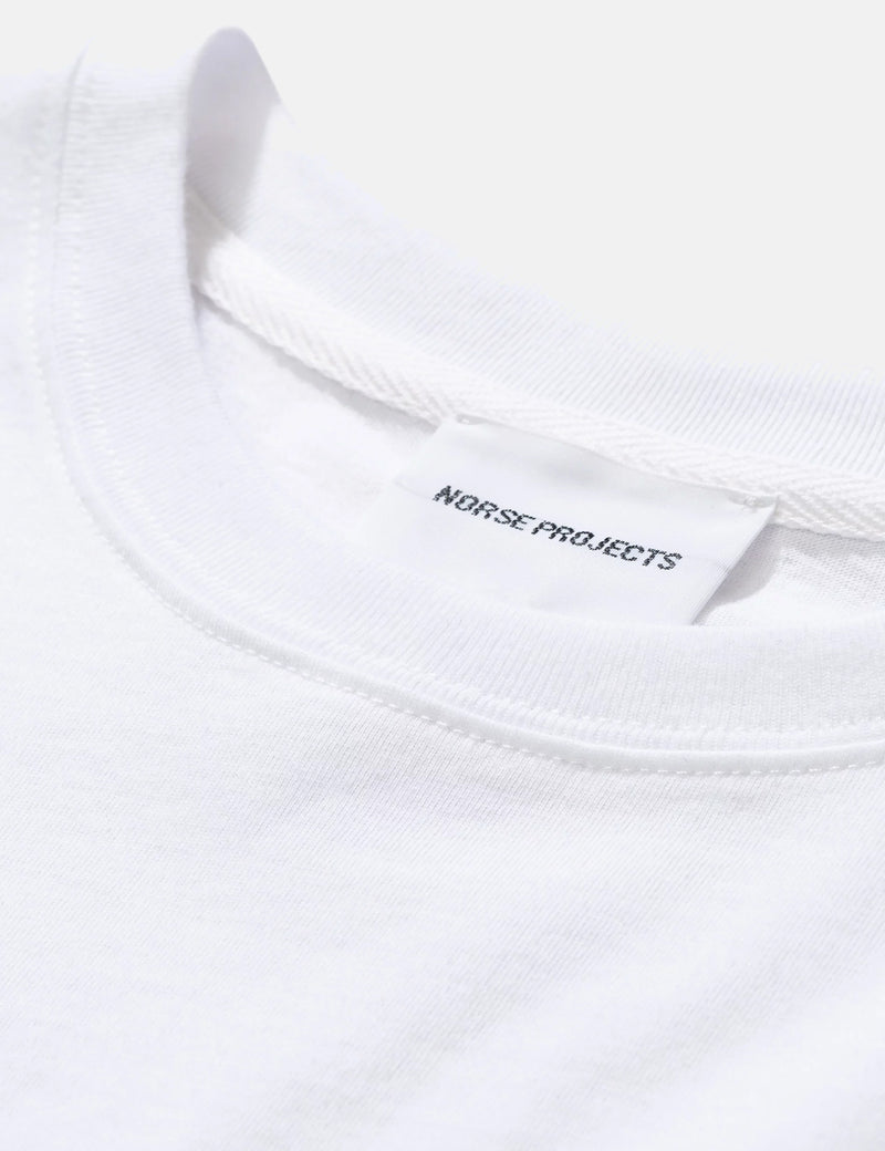 Norse Projects Niels MountainsTシャツ-ホワイト