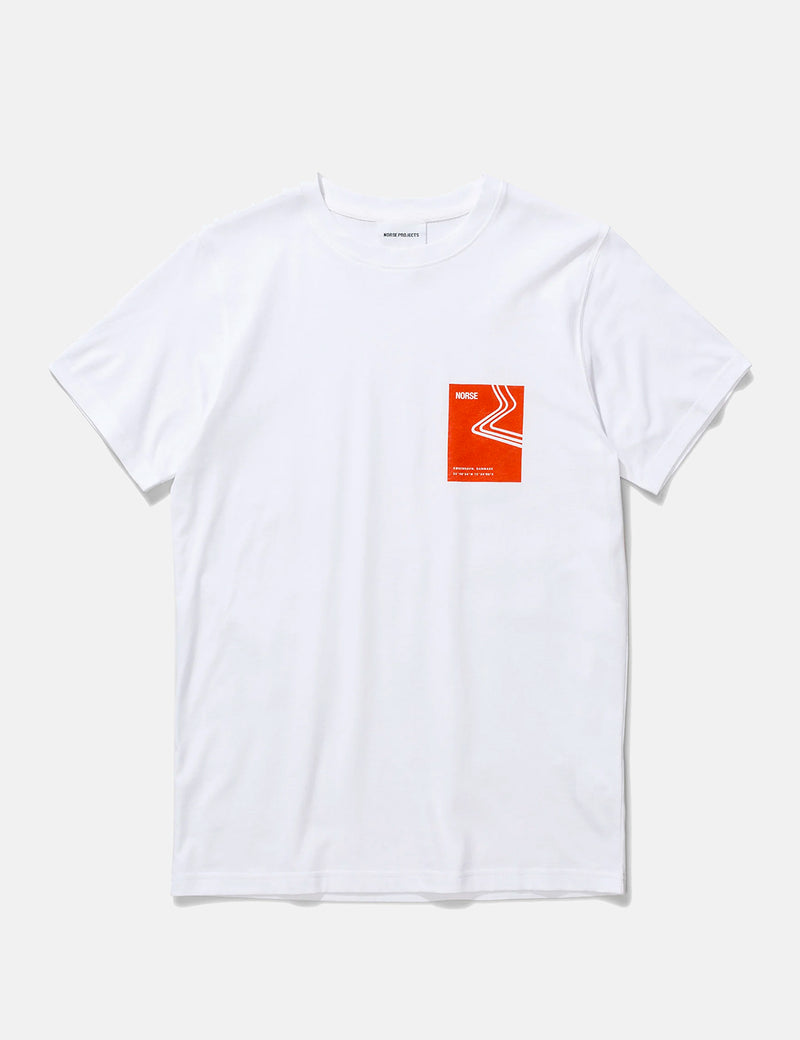 Norse Projects Niels Icographic 1Tシャツ-ホワイト/ゴールデンオレンジ