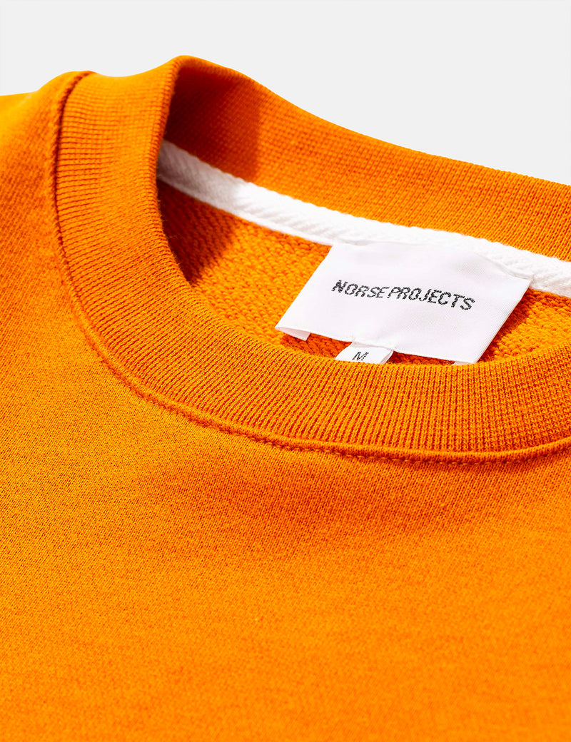 Norse Projects Vagn 클래식 스웻 셔츠-카드뮴 오렌지