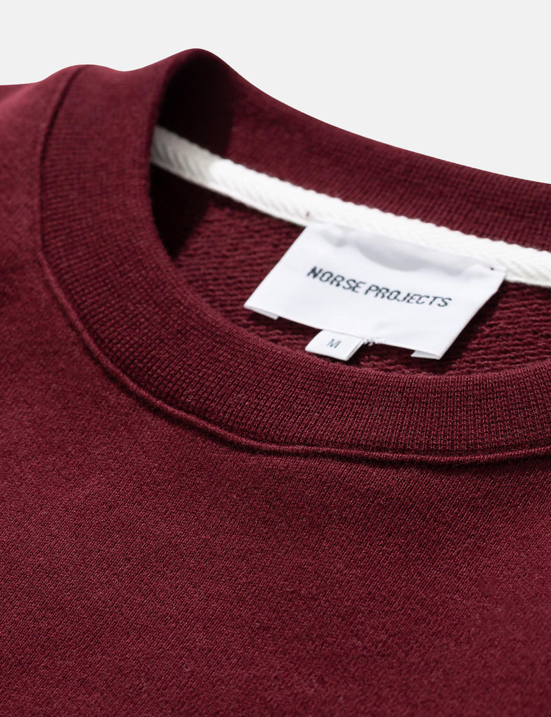 Norse Projects Vagn Klassisches Sweatshirt - Mulberry Red