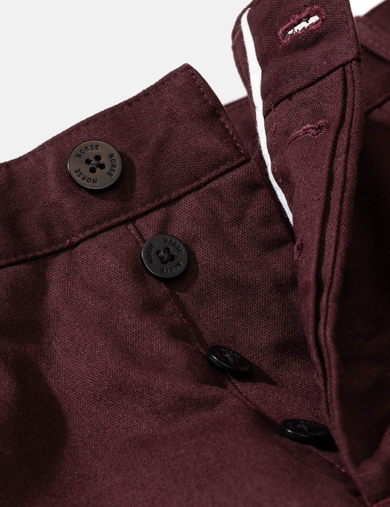 Norse Projects Aros Heavy Chino (Regular) - Eggplant Brown