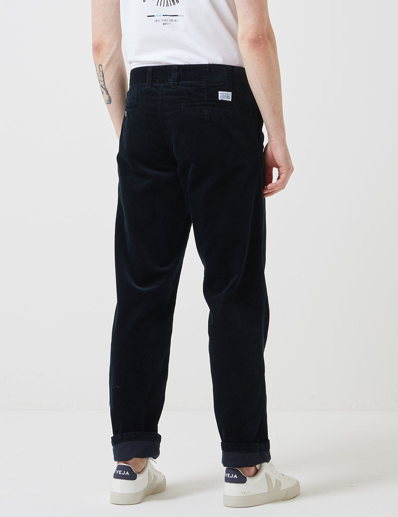 Norse Projects Aros Trousers（コーデュロイ）-ダークネイビーブルー