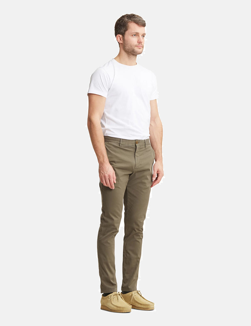 Norse Projects Aros Light Stretch Chino（スリムフィット）-アイビーグリーン