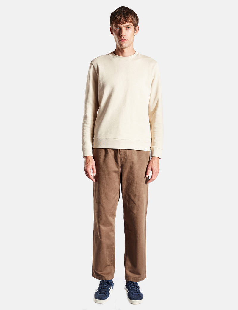 Norse Projects Evald Herringbone-Hose (entspannt) - Taupe