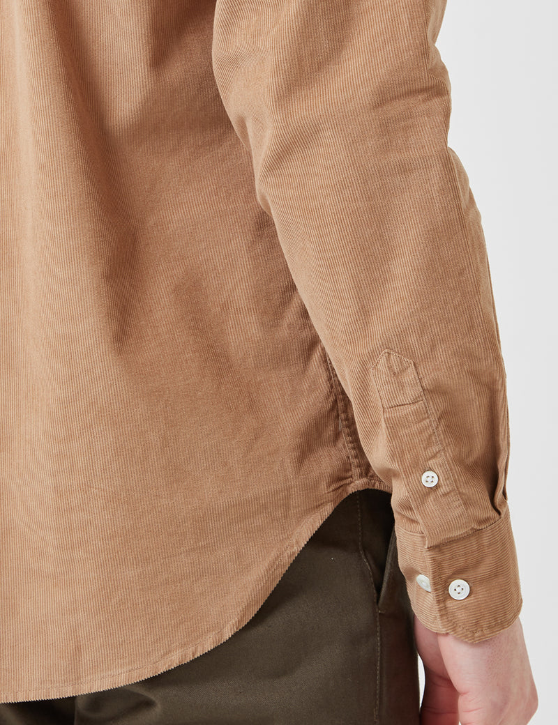 Norse Projects OsvaldCorduroyシャツ-ユーティリティカーキベージュ