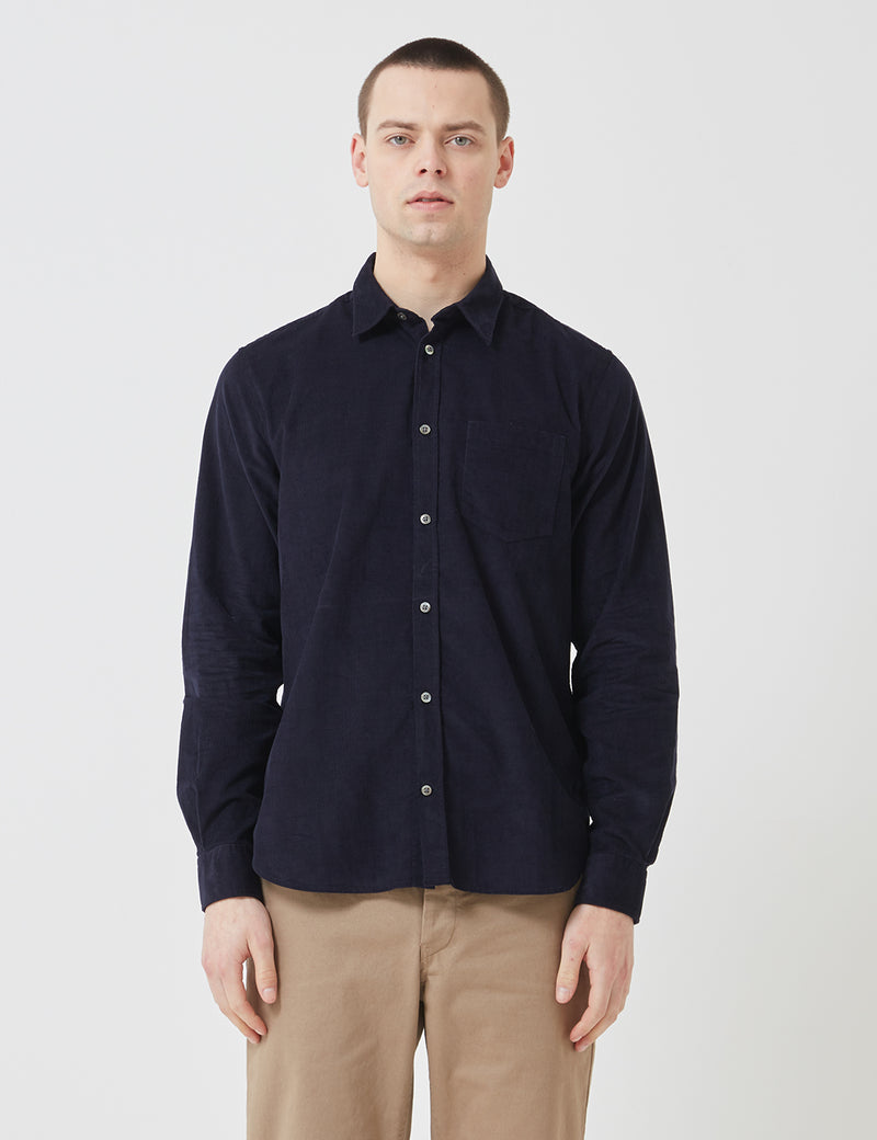 Norse Projects OsvaldCorduroyシャツ-ダークネイビーブルー