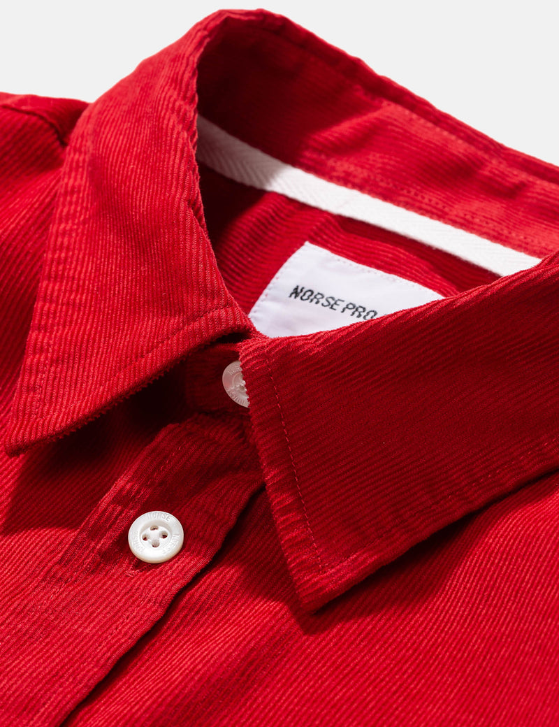 Norse Projects OsvaldCorduroyシャツ-AskjaRed