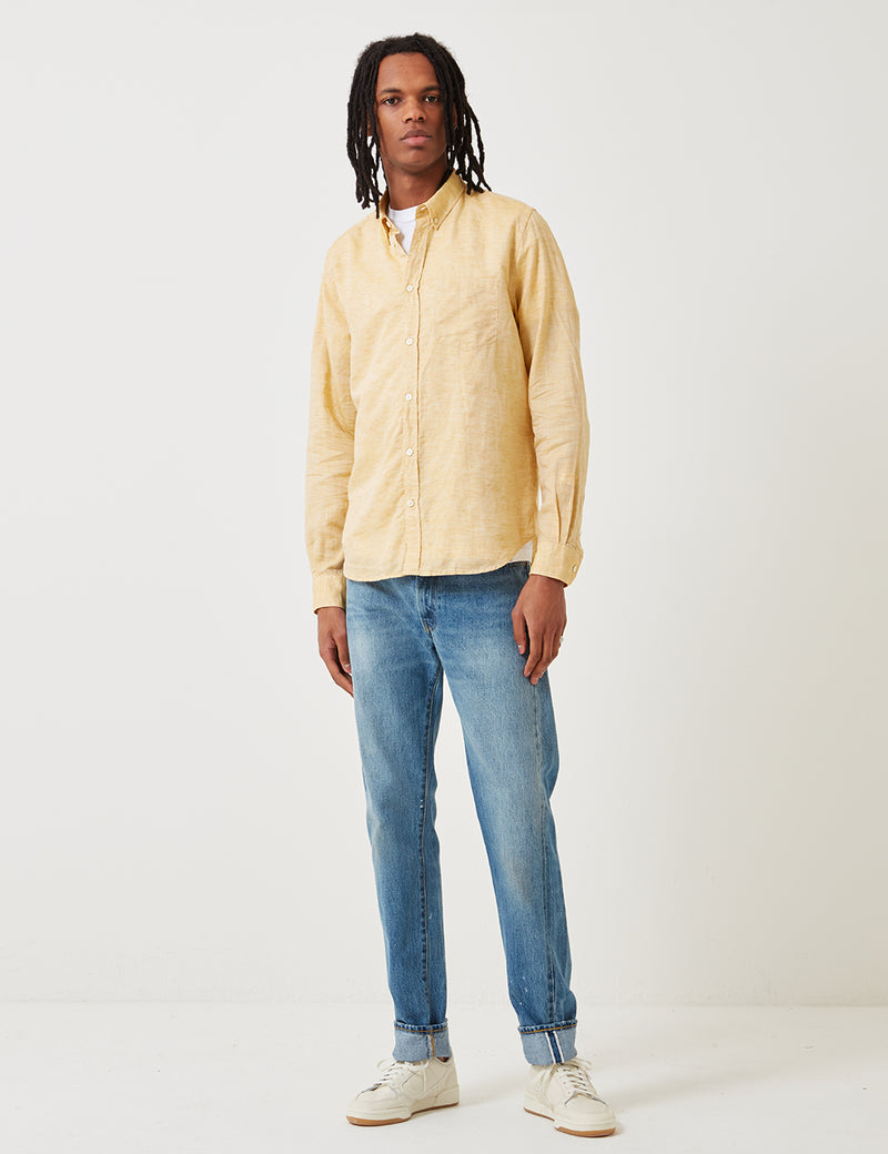 Norse Projects Osvald 버튼 다운 셔츠-Sunwashed Yellow