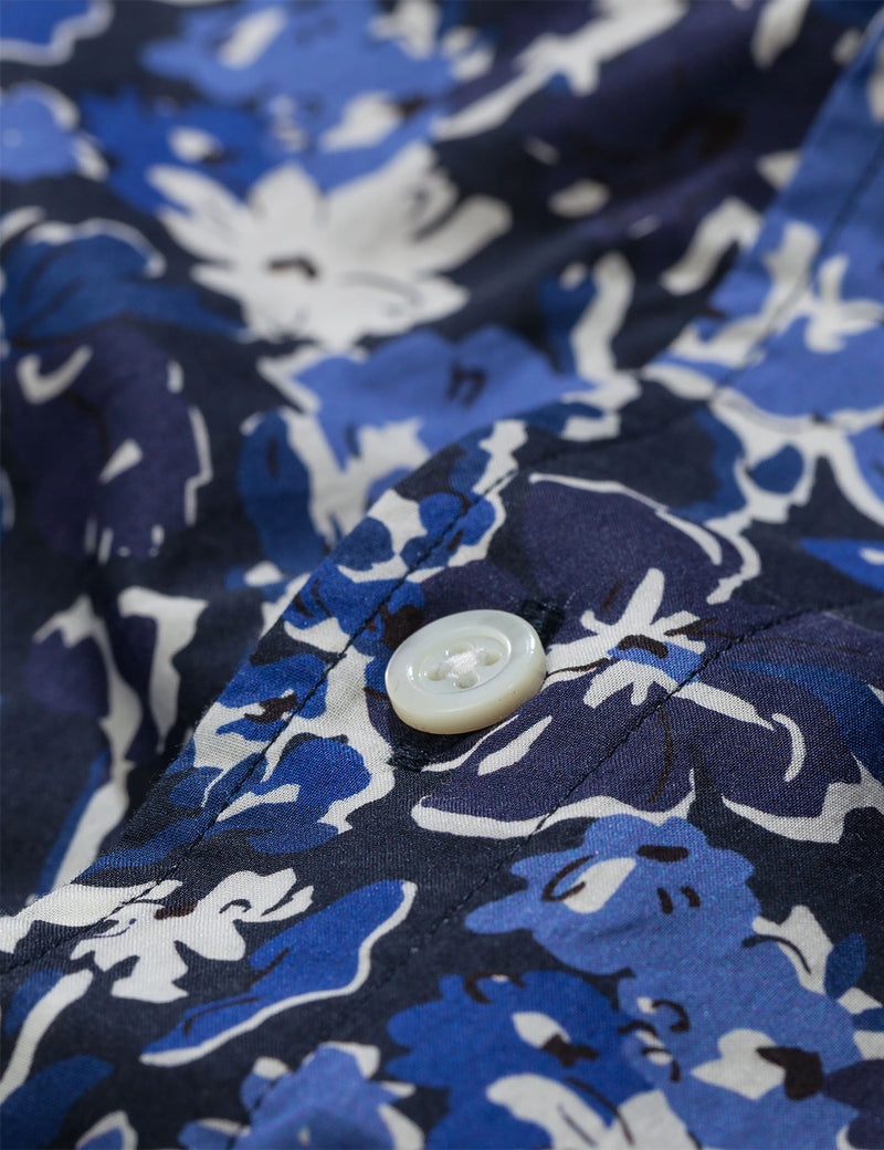 Norse Projects Carsten Libertyプリントシャツ（半袖）-ダークネイビーブルー