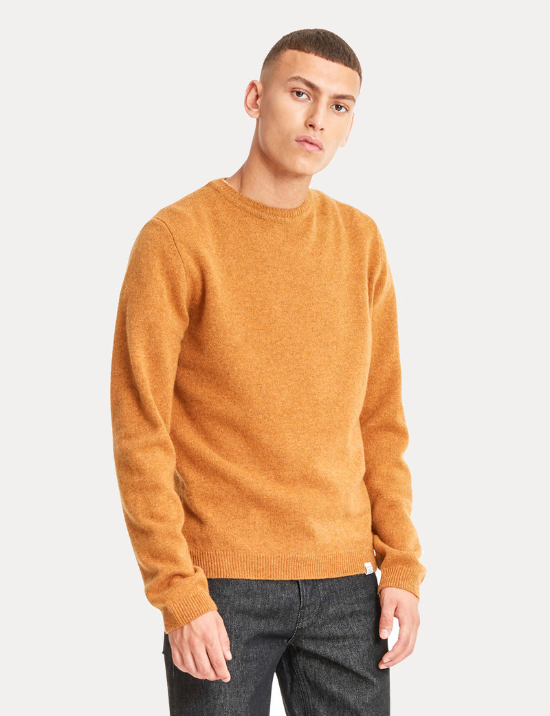 Norse Projects Sigfred Knit Sweatshirt（Lambswool）-マスタードイエロー