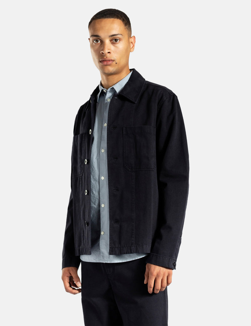 Norse Projects Tygeジャケット（オーガニックコットンツイル）-ダークネイビーブルー