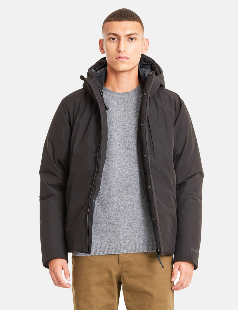 Norse Projects Fyn Down GoreTexジャケット-ブラック|URBAN EXCESS。