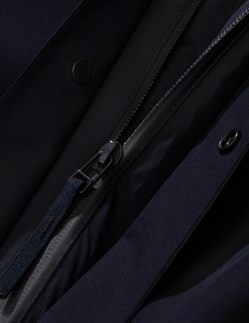 Norse Projects Rokkvi5.0ゴアテックスジャケット-ダークネイビーブルー