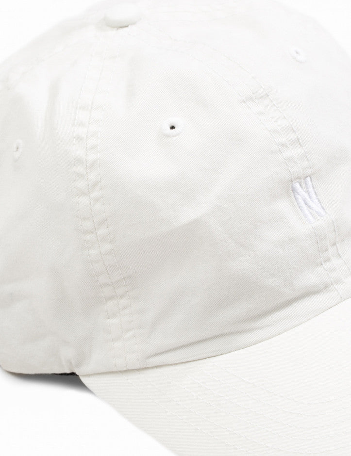 Norse Projects Twill Curved Peak Cap - Ecru