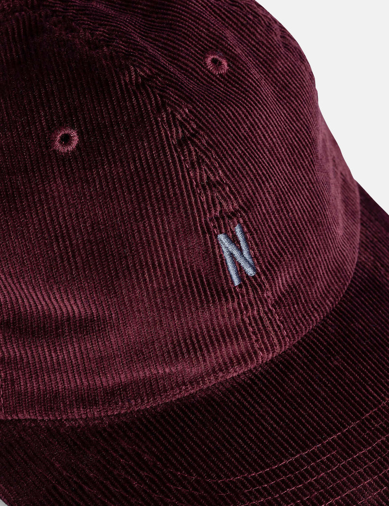 Norse Projects Thin Cord 스포츠 캡-Mulberry Red