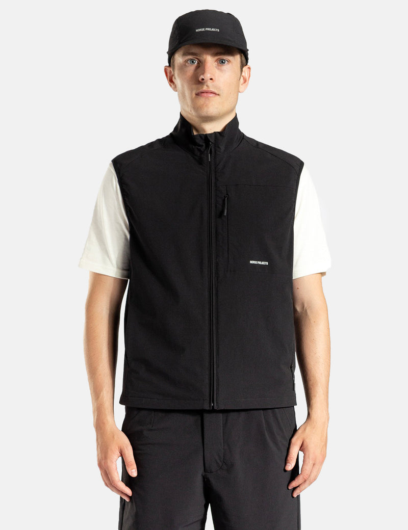 Casquette Norse Projects Travel 5 panneaux noir