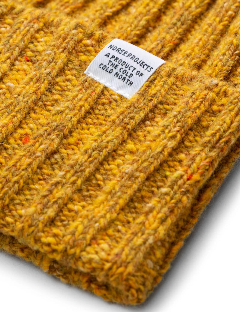 Norse Projects Nepsビーニーハット（ウール）-マスタードイエロー