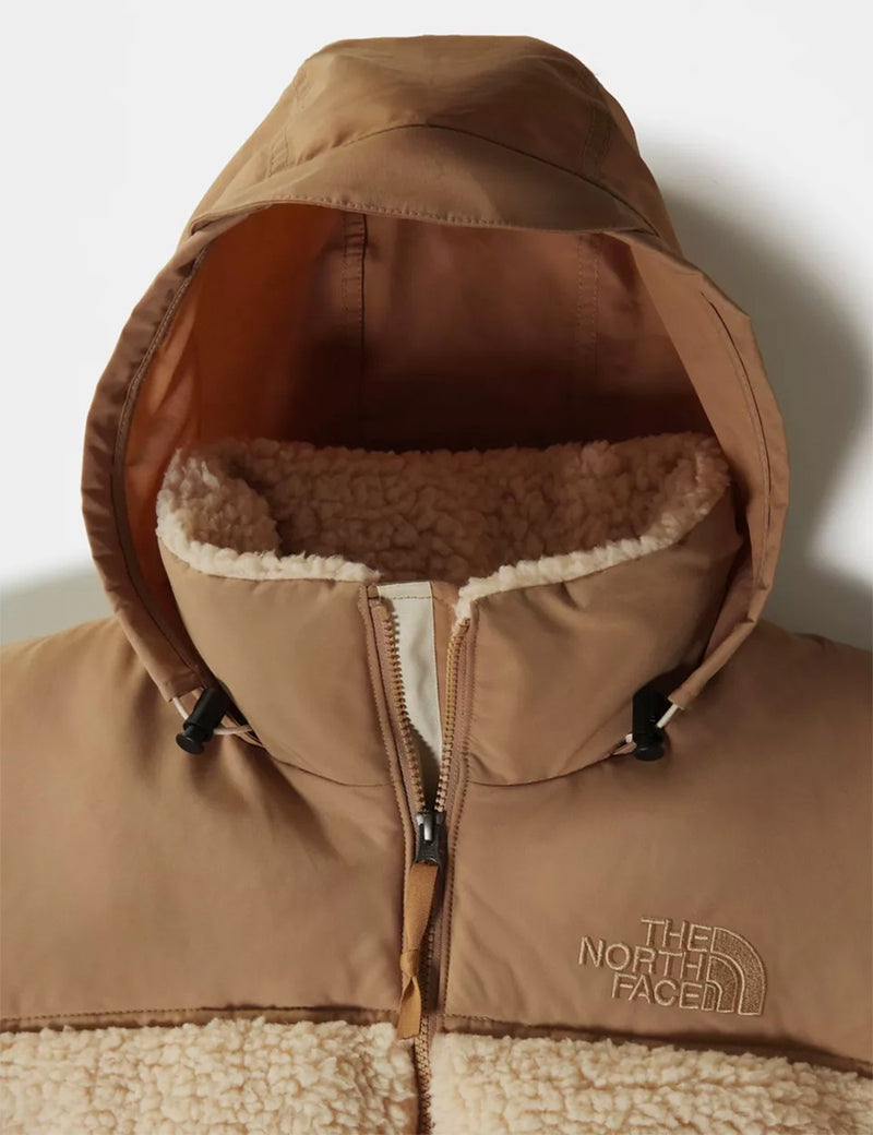 North Face Sherpa Nuptse 재킷 - 블리치드 샌드/켈프 탠 베이지