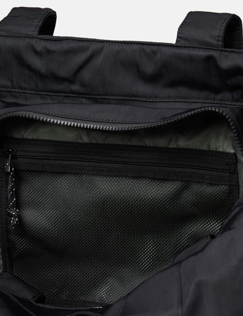 Sac fourre-tout Sandqvist Sigrid (nylon froissé) - Noir