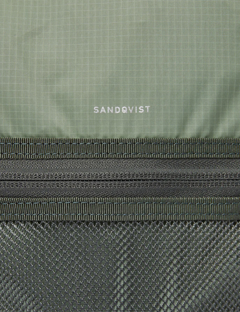 Sandqvist Noaロールトップバックパック（リサイクルナイロン）-Lichen Green
