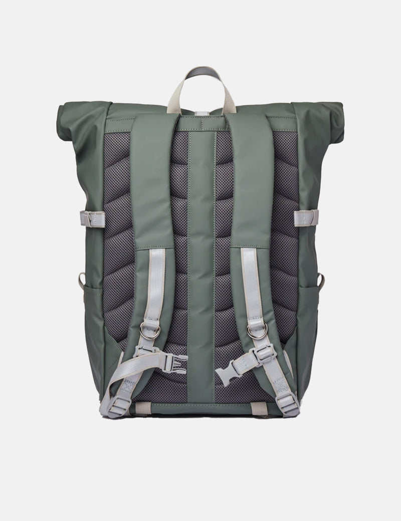 Sandqvist Ruben 2.0ロールトップバックパック（リサイクルポリ）-Lichen Green