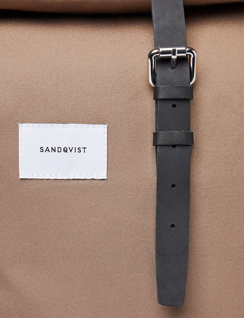 Sandqvist Dante Rolltop Backpack (Polycotton)  - Fossil/Black