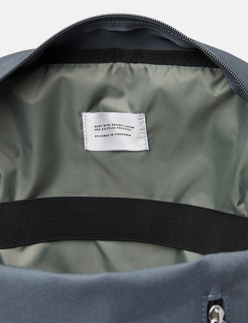 Sandqvist Knut Tote Rucksack (Polycotton) - Dunkelschiefer/Marineblau