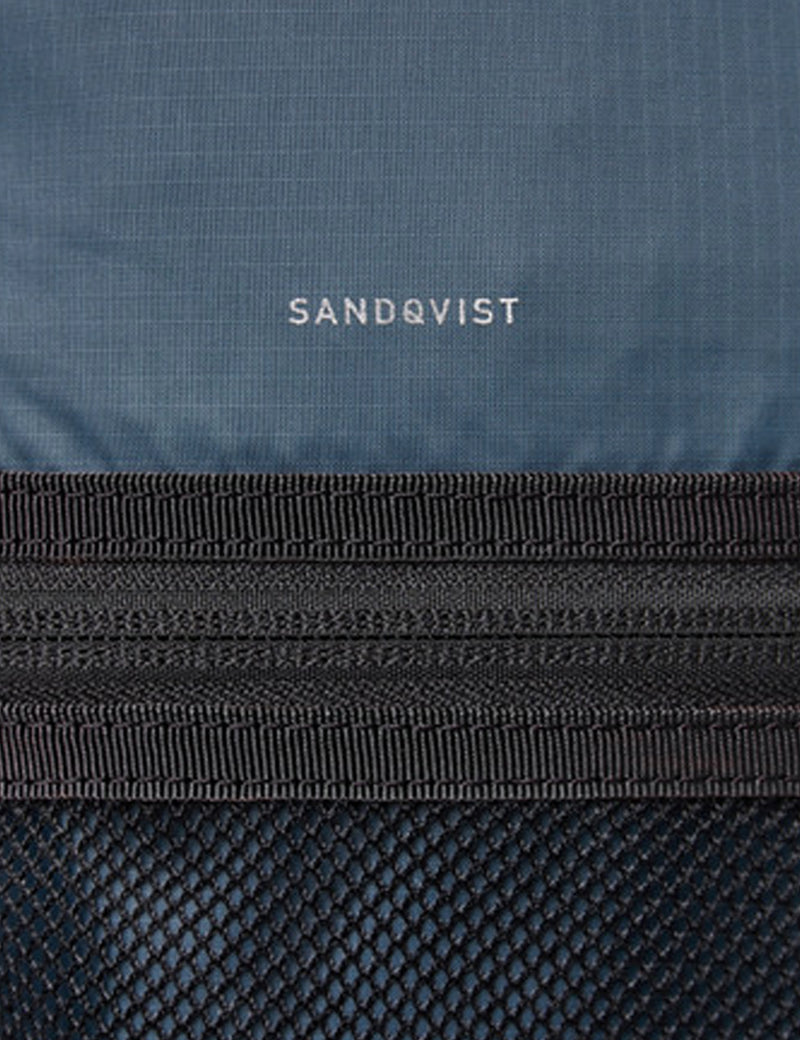 Sandqvist Noa Rucksack - Multi Steel Blau/Schwarz